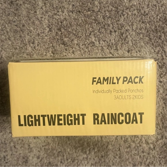 Ponchos Family Pack, Rain Poncho for Adults and Kids (5 Pack, 4 Colors) Dispo... - Picture 2 of 4